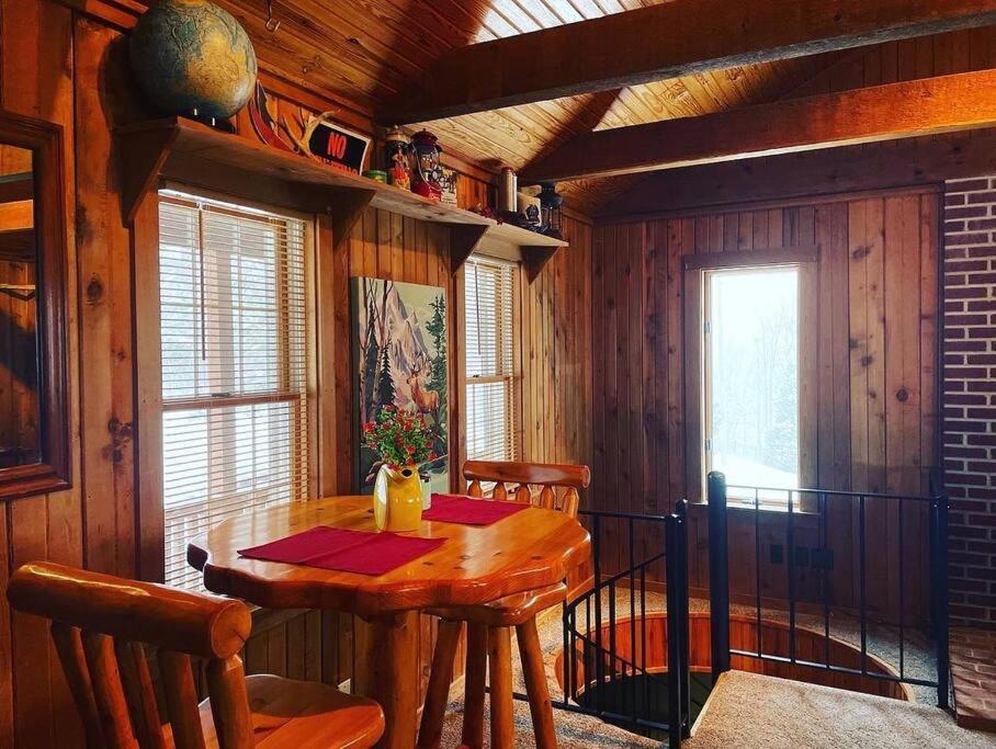 Eagle Crest Cabin, White River View With Hottub 尤里卡斯普林斯 外观 照片